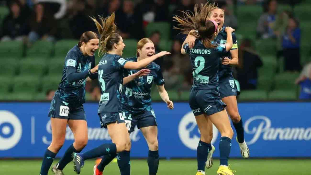 Mariners and City Battle to Thrilling 2-2 Draw