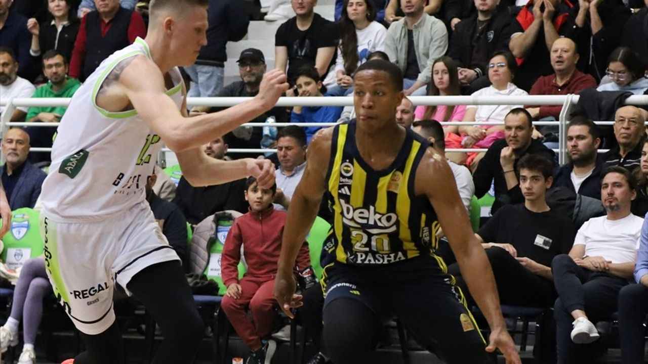 Yukatel Merkezefendi`den Fenerbahçe`ye Şok Yenilgi