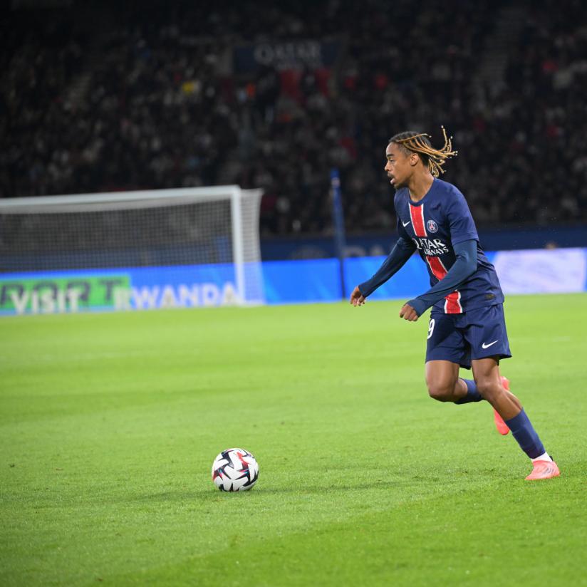 PSG s`incline à Strasbourg, Dönnum brille avec Toulouse