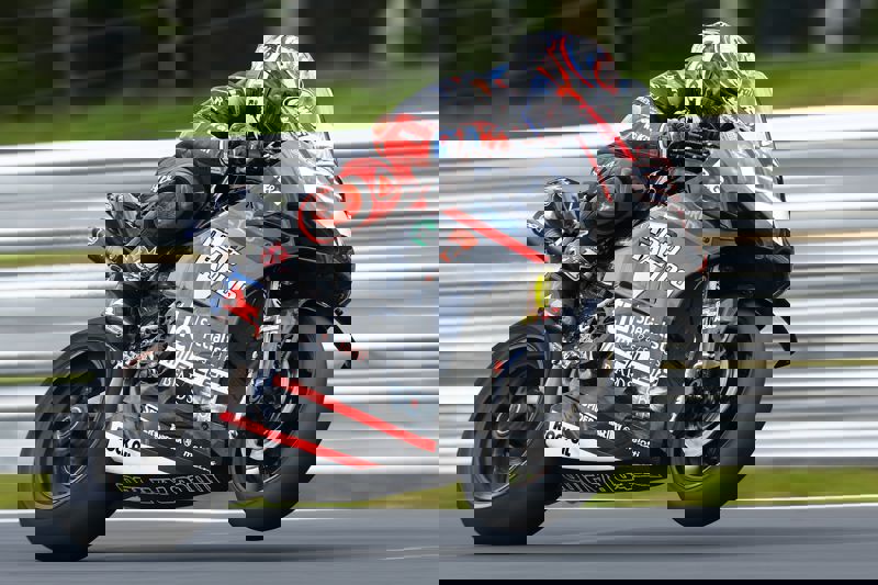 Stephenson Leads Pirelli National Sportbike Championship