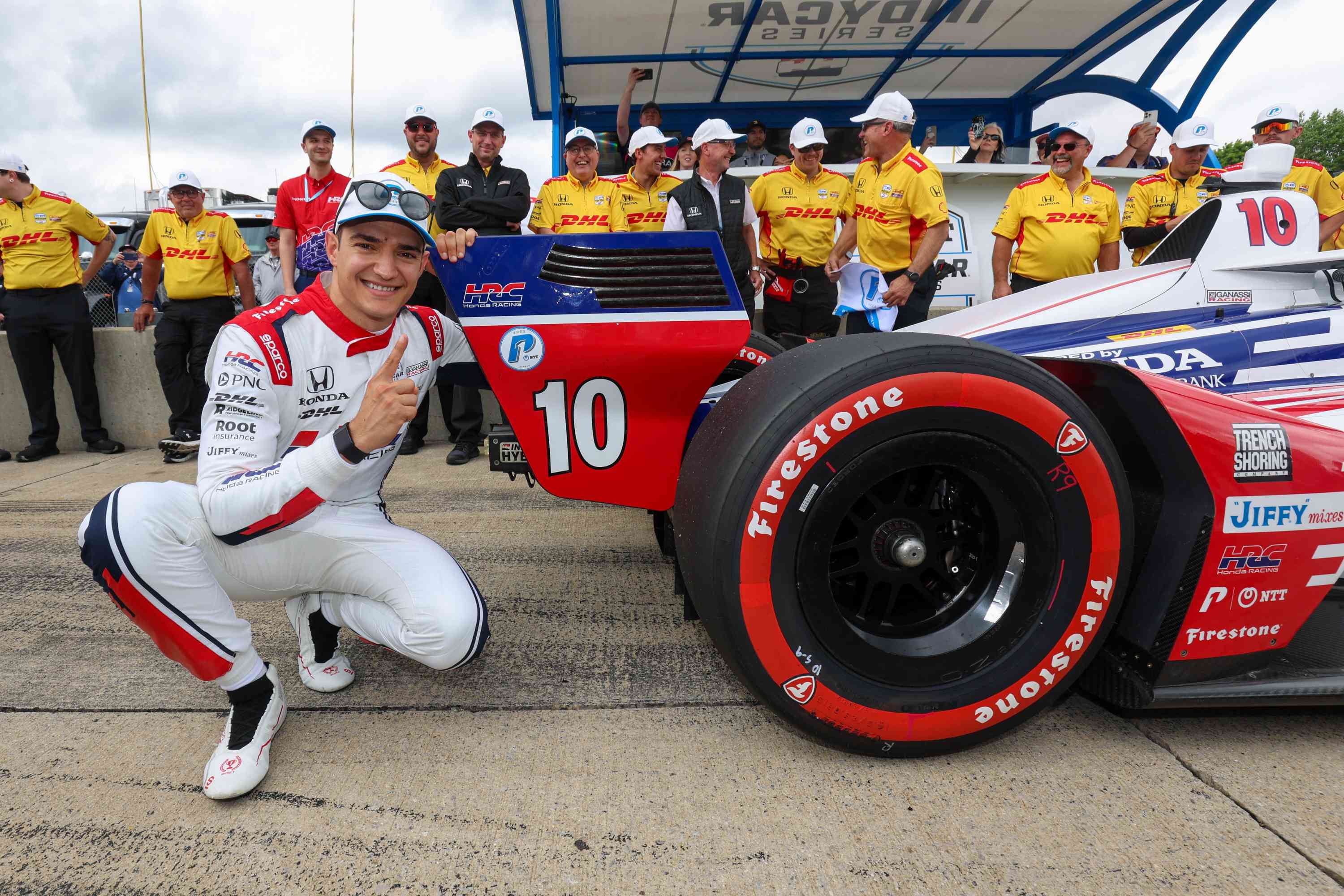 Álex Palou brilla en IndyCar con su tercer triunfo