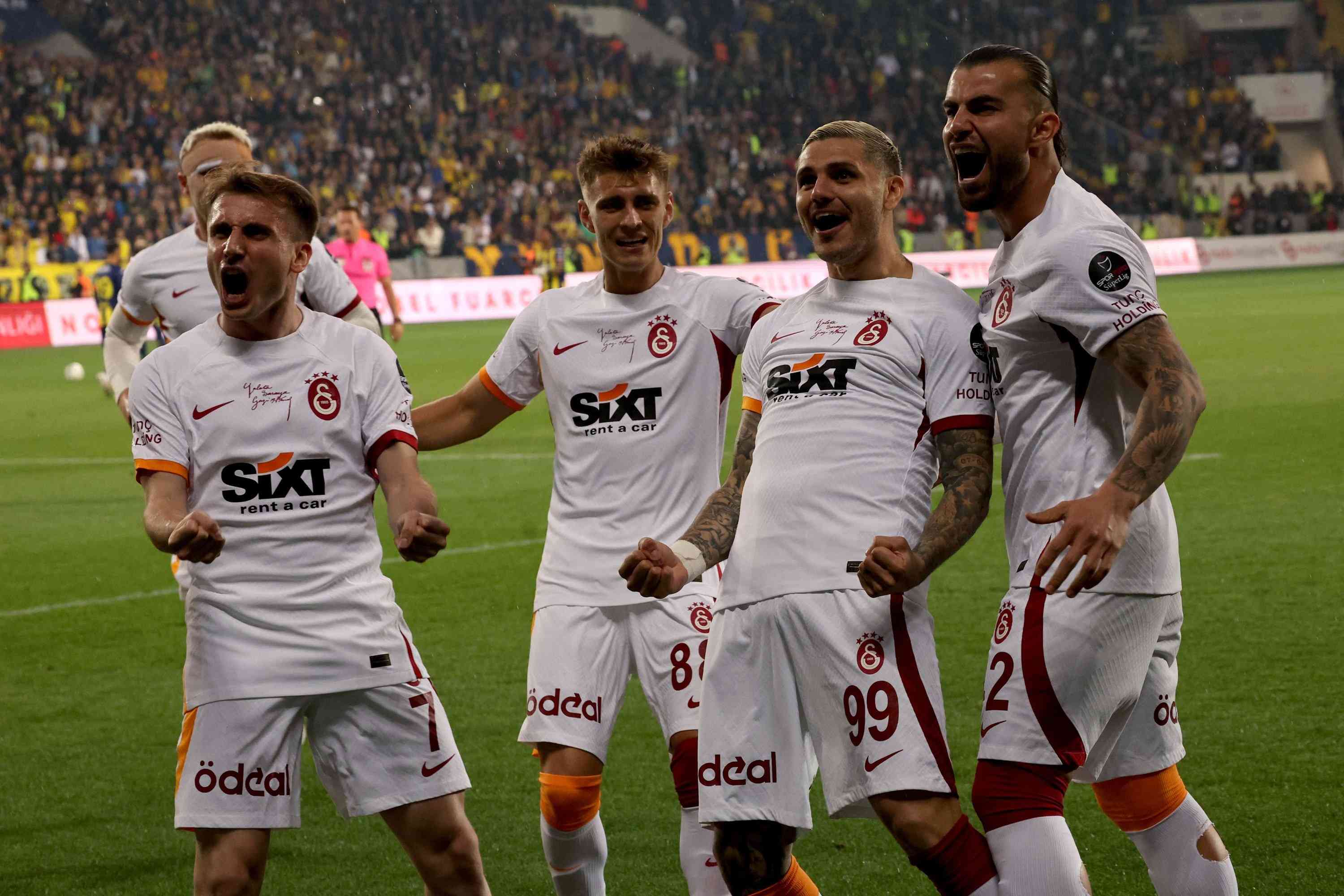 Galatasaray`dan Sivasspor`a Farklı Zafer