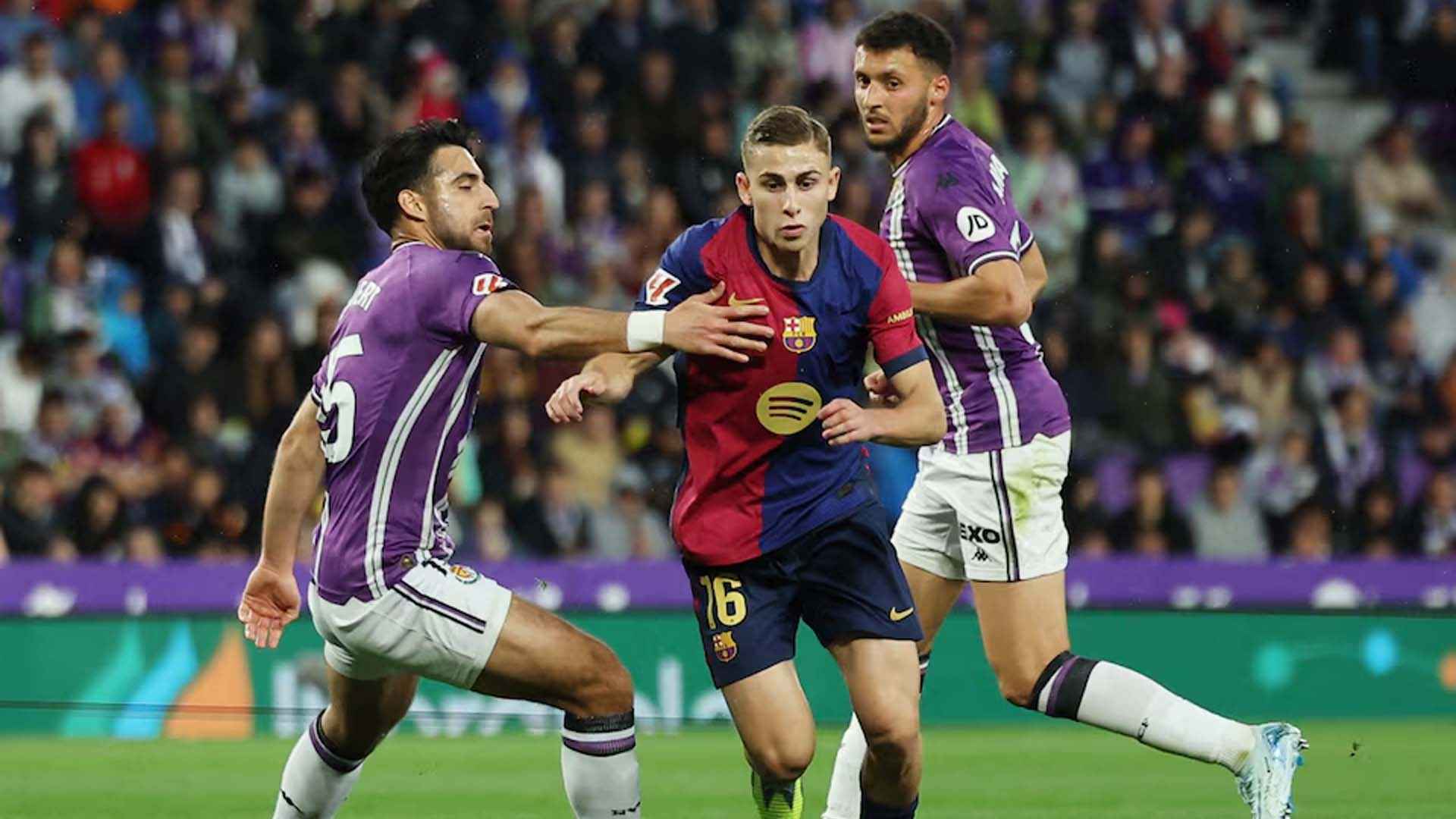 Barcelona`s Comeback Keeps La Liga Title Race Thrilling