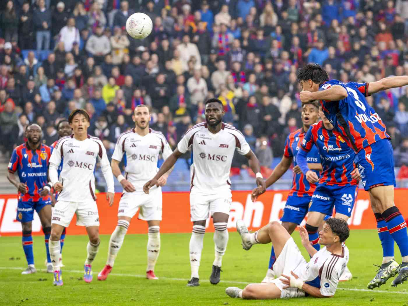 FC Bâle domine la Super League suisse