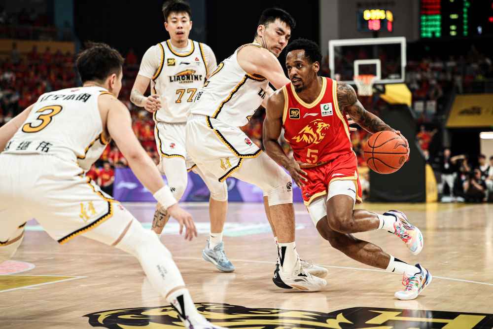 CBA赛季广厦对北京即将开战