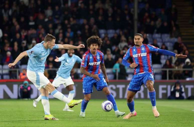 Empate entre Crystal Palace e Nottingham Forest