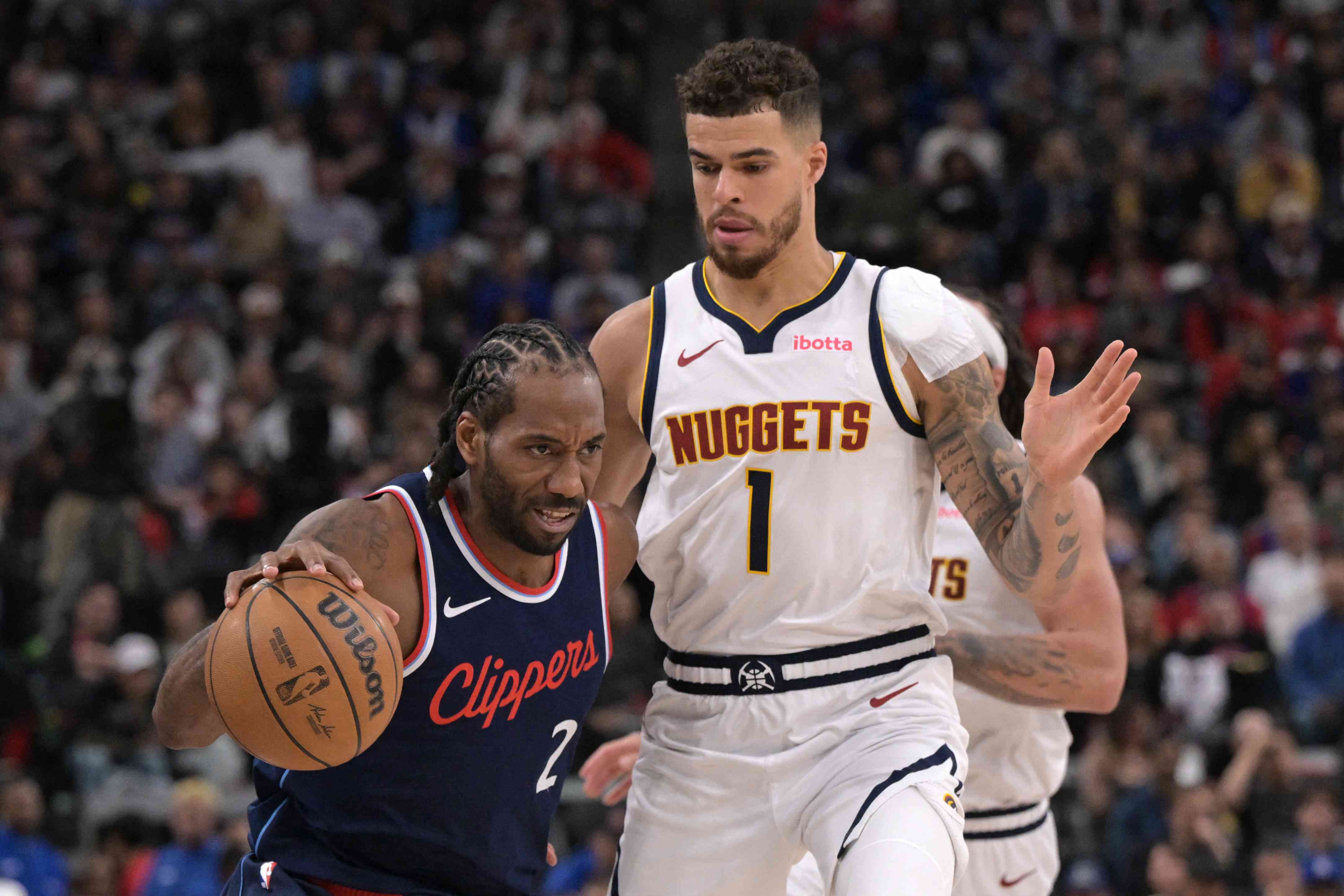 Gordon`s Clutch Shot Lifts Nuggets Over Thunder