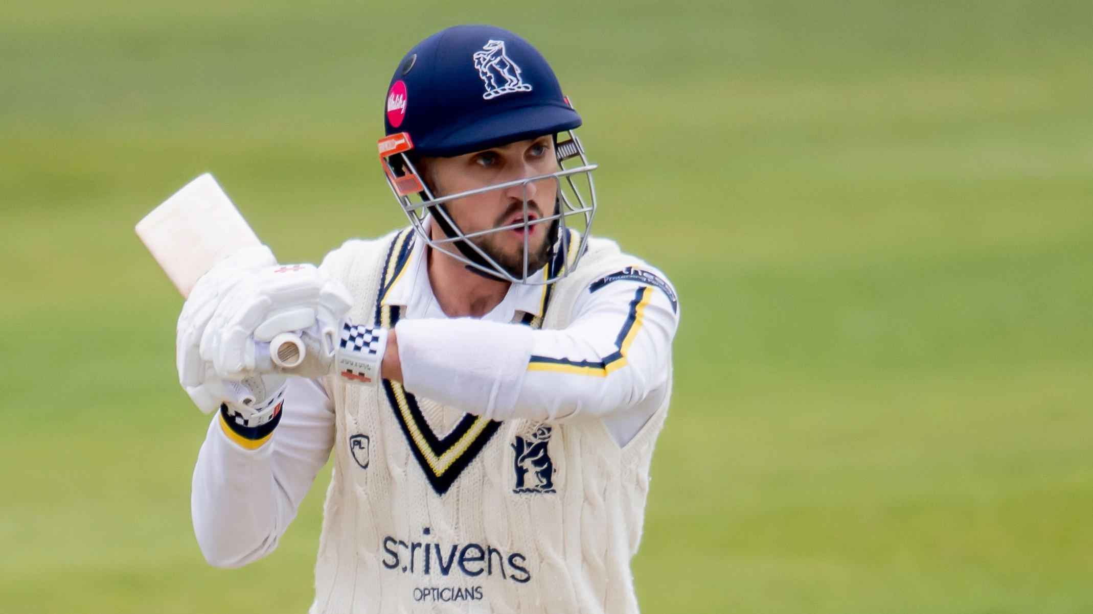 Yorkshire Stunned by Warwickshire in County Championship