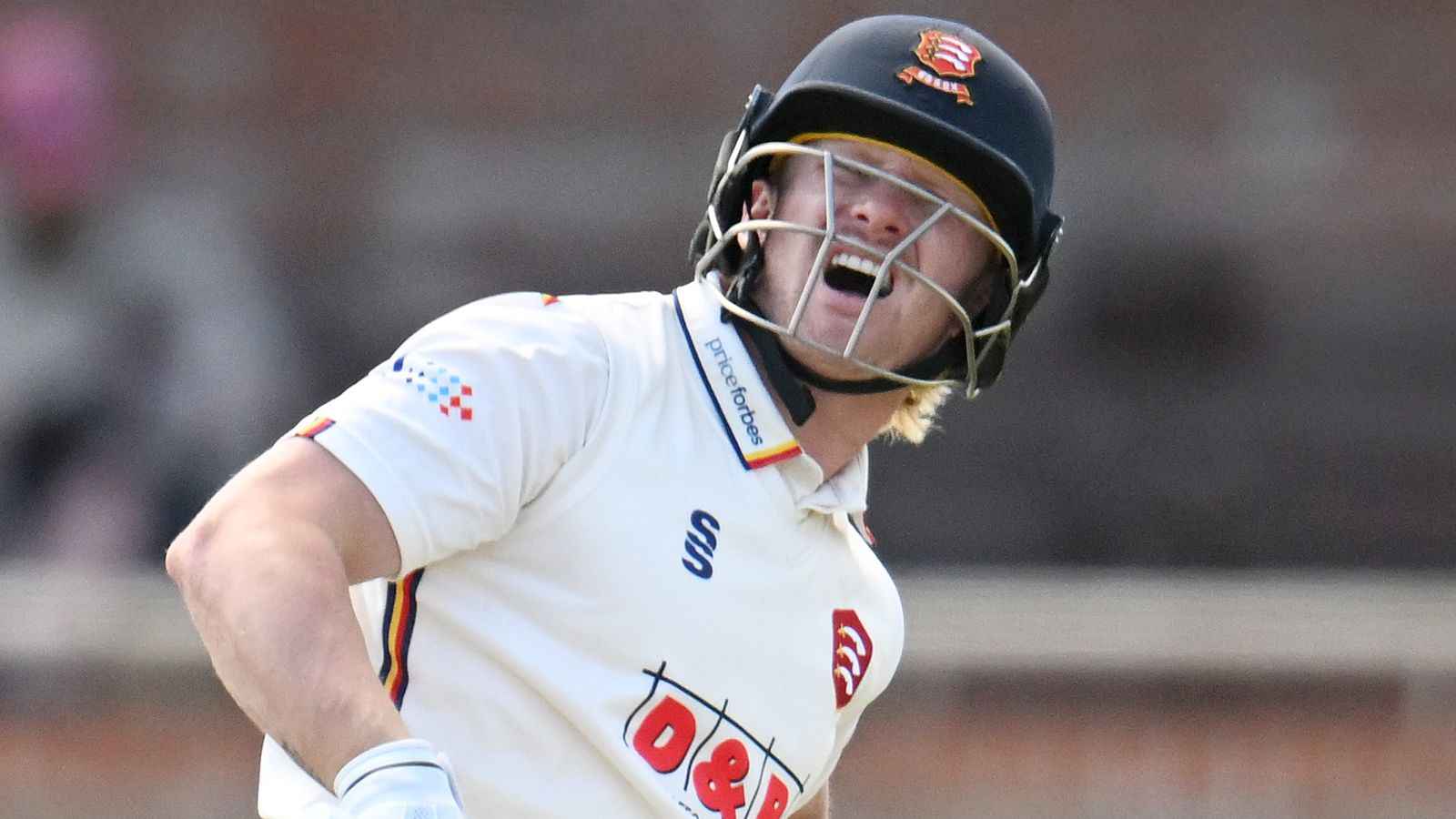 Cox Doubtful as England Prepares for Zimbabwe Test