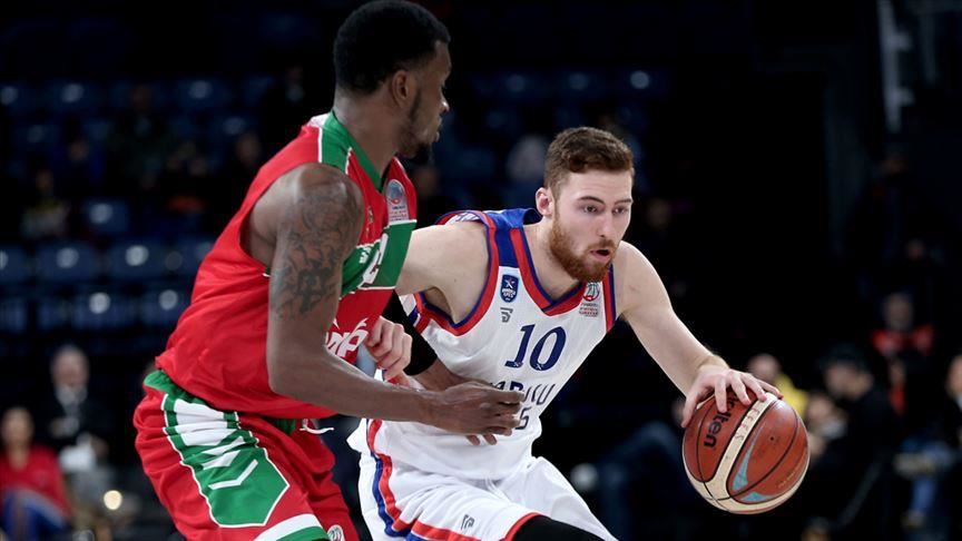 Fenerbahçe Beko, Karşıyaka`yı Geçerek Liderliği Garantiledi