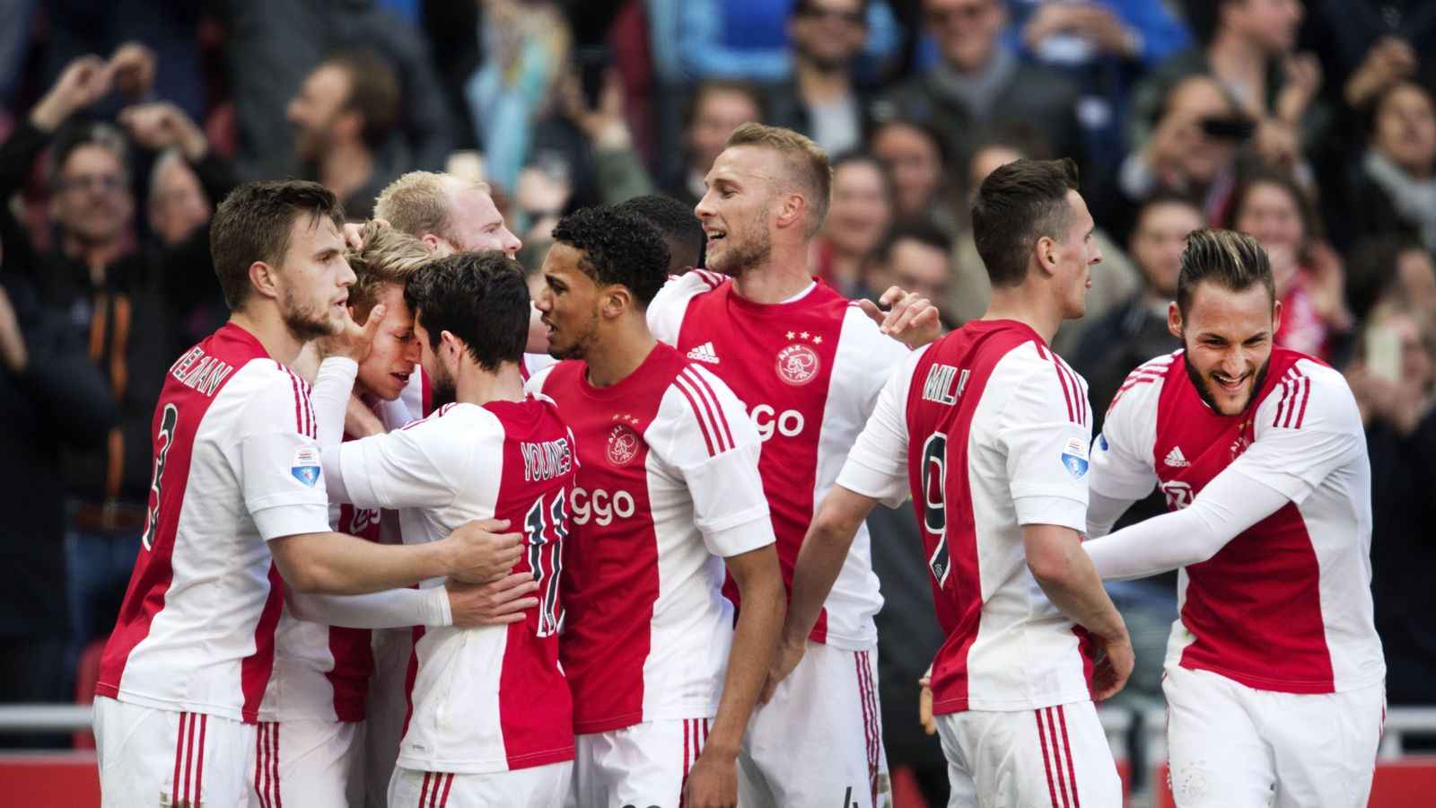 Ajax op kampioenschapskoers, RKC en Almere in gevaar
