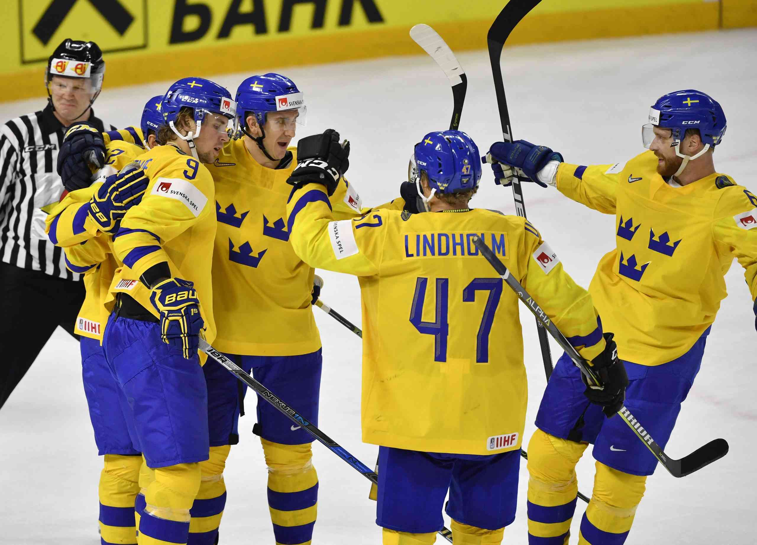 Tre Kronor rustar för VM 2025 med skador och stjärnor