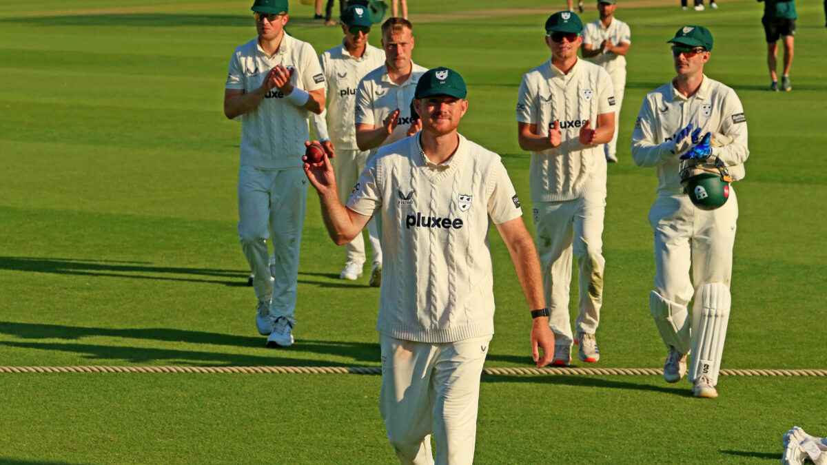 Carson`s Century Powers Sussex in Thrilling County Clash