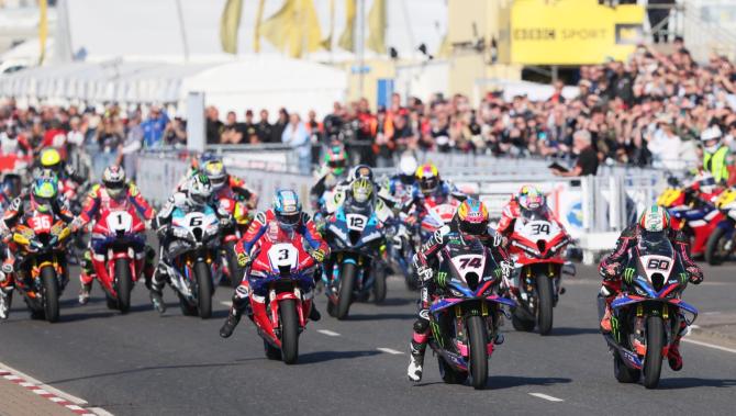 Dunlop and Todd Shine at North West 200 Showdown