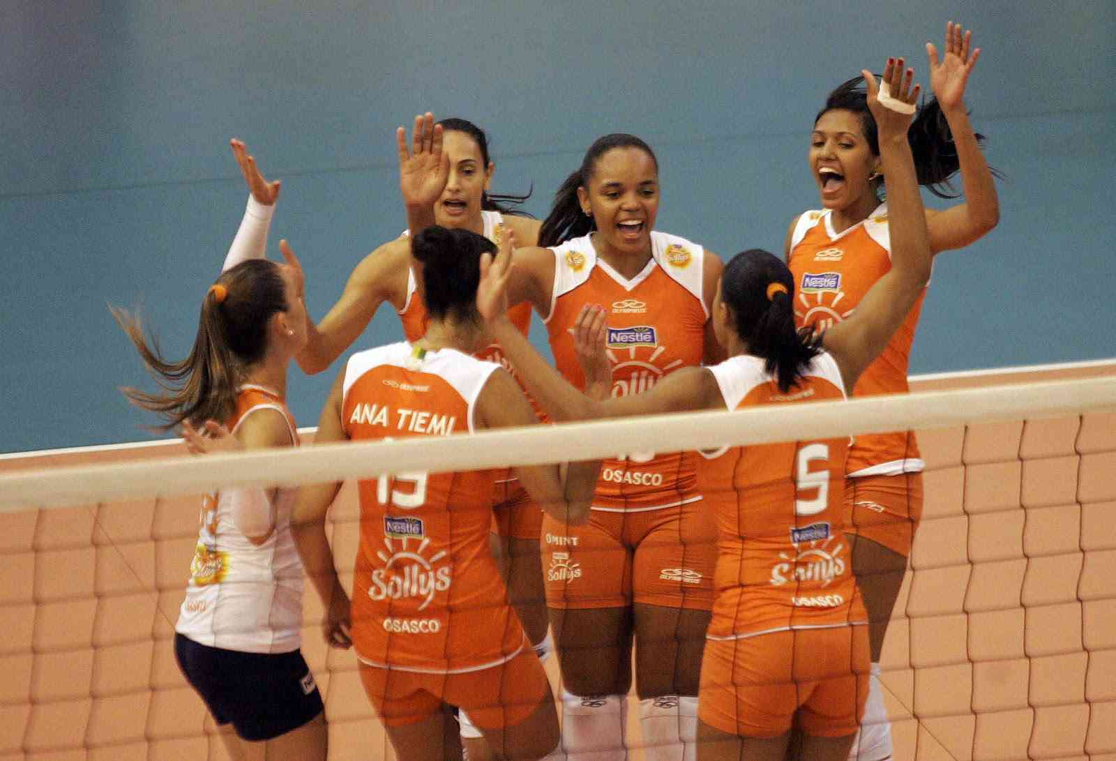 Osasco conquista a tríplice coroa no vôlei feminino