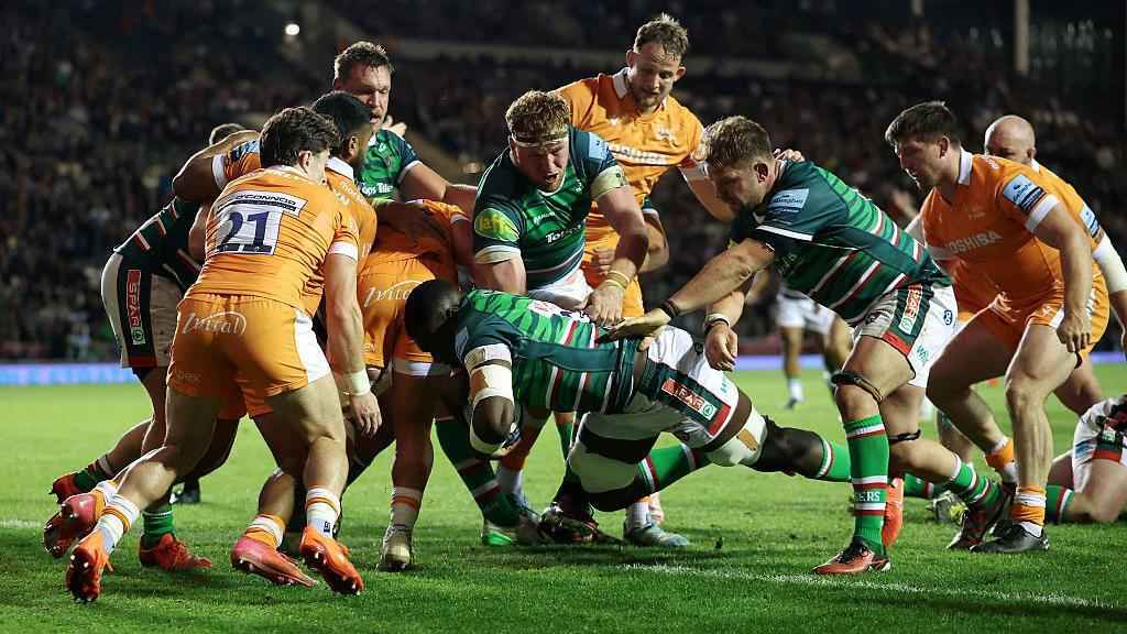 Leicester`s Stunning Win: Smith Shines Against Sale