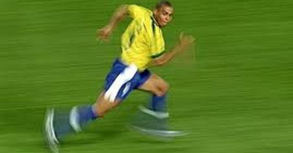 Gabriel Silva quebra recorde de velocidade no futebol