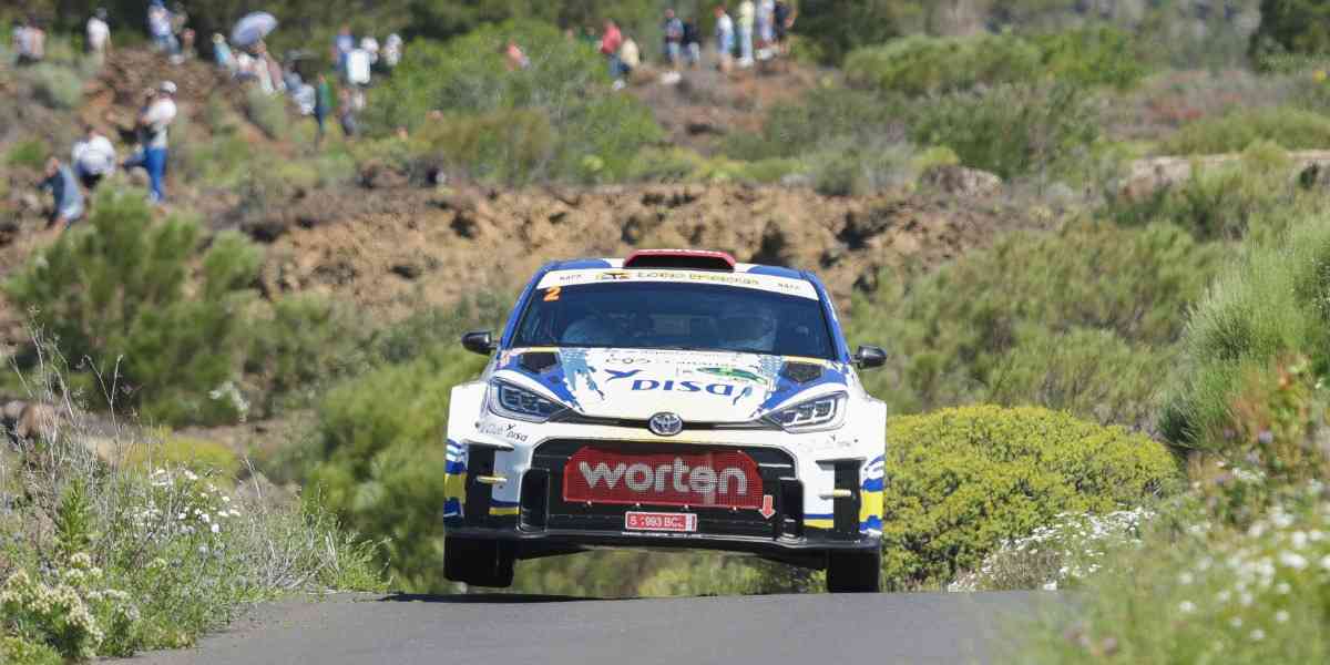 Cruz y Mujica brillan en el Rallye BP Villa de Adeje