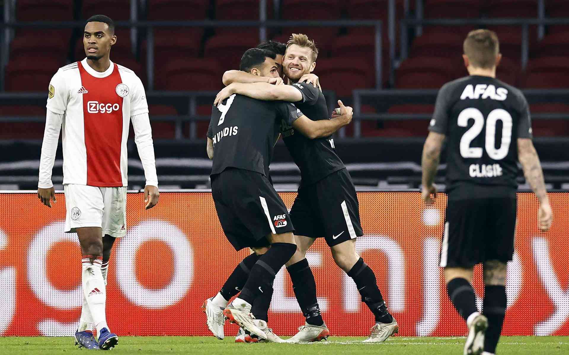 Ajax verliest koppositie na gelijkspel tegen FC Groningen