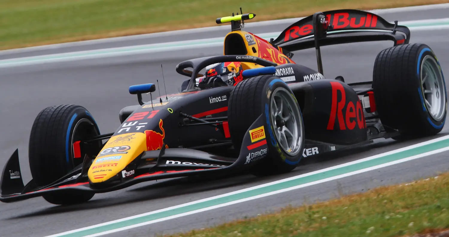 Pepe Marti vise le titre en Formule 2