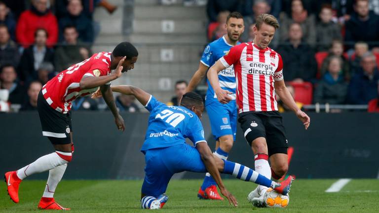 PSV heroverd koppositie na zege op Heracles