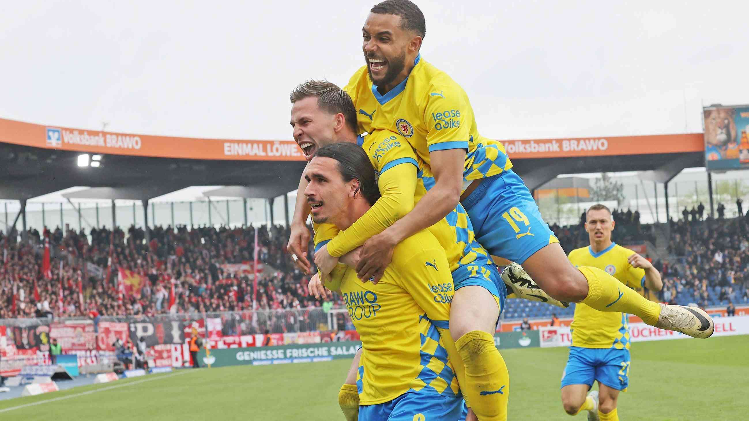 Kaiserslautern fegt Braunschweig mit 5:0 vom Platz