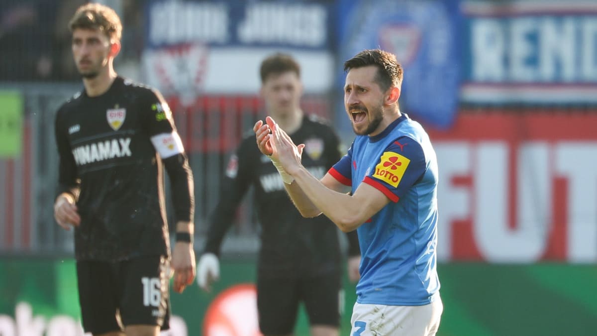 Kiel und Stuttgart trennen sich 2:2 – Skrzybski glänzt