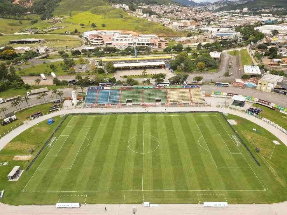 Caldense brilha e vence VEC mesmo com desfalques