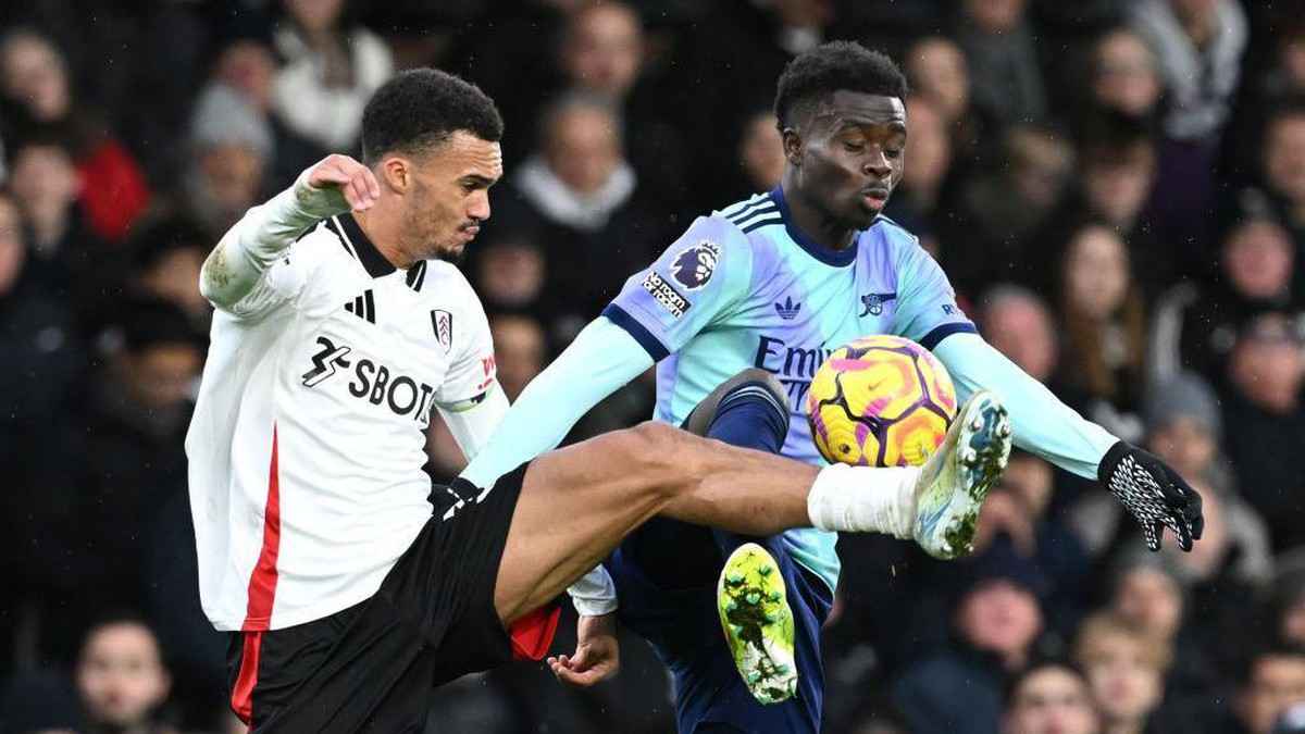 Fulham thất bại trước Everton, Aston Villa thăng hoa