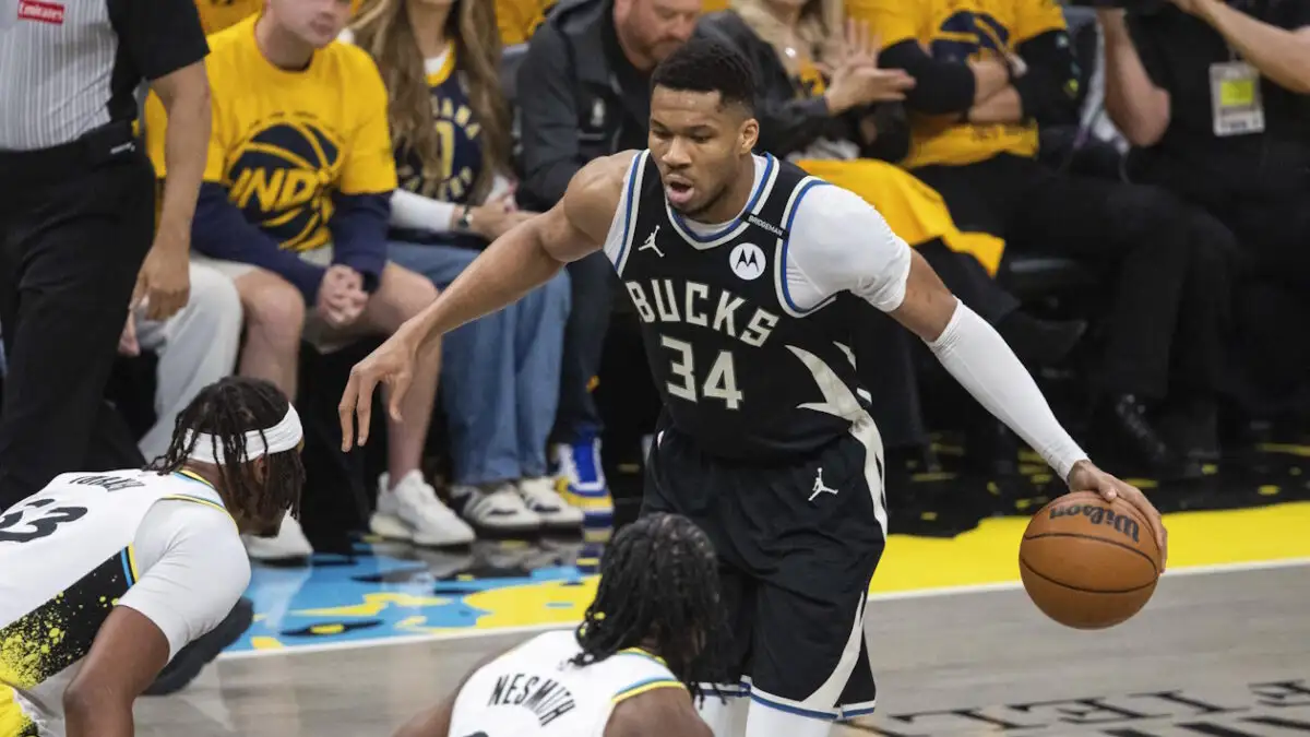 Φήμες για Giannis: Μένει ή φεύγει από τους Bucks;