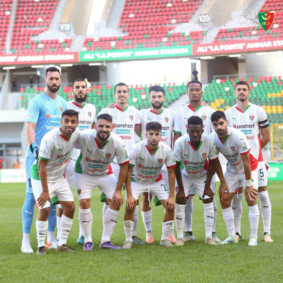 MC Alger et JS Kabylie : Duel au sommet palpitant