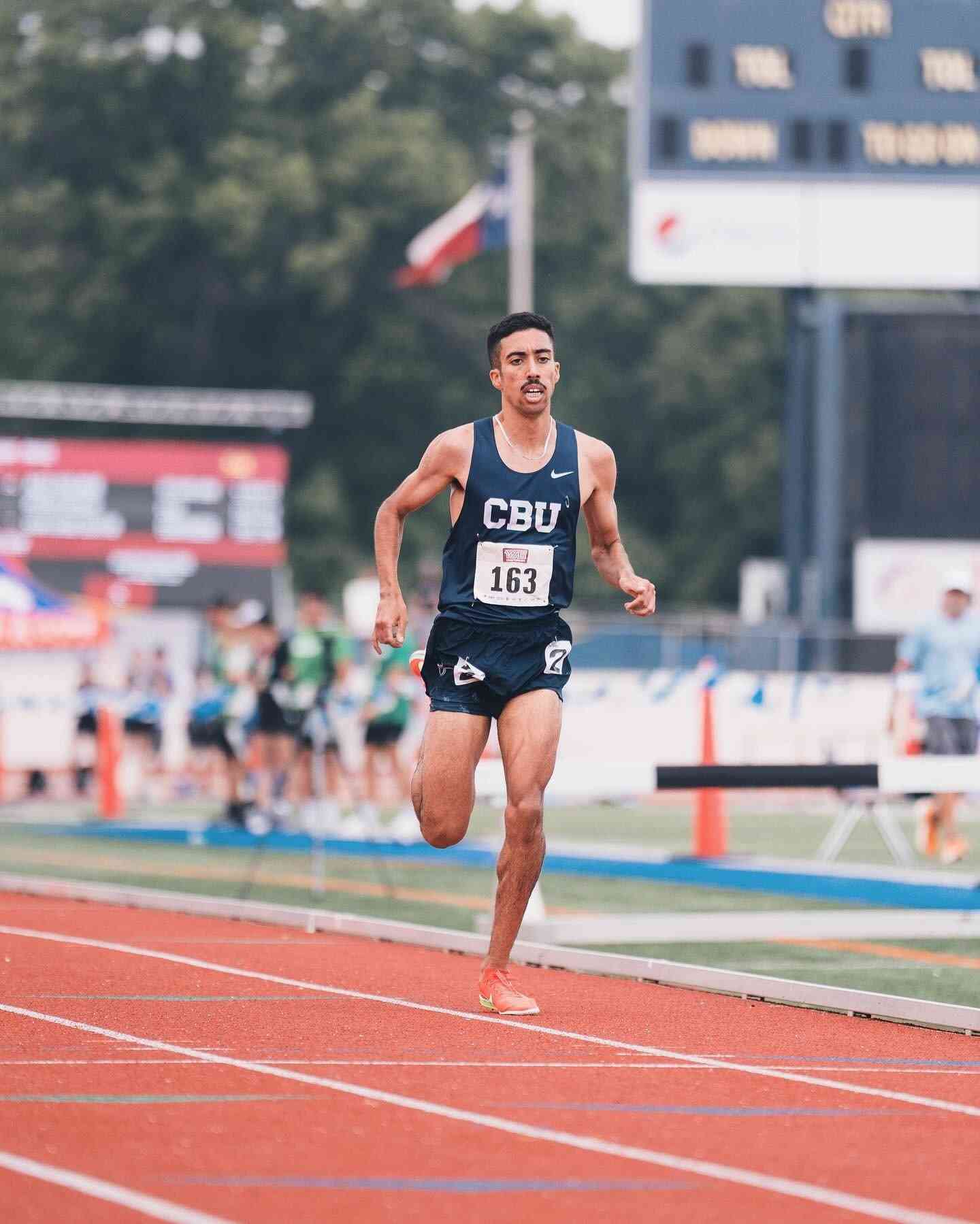 Uruguayos brillan en el atletismo universitario