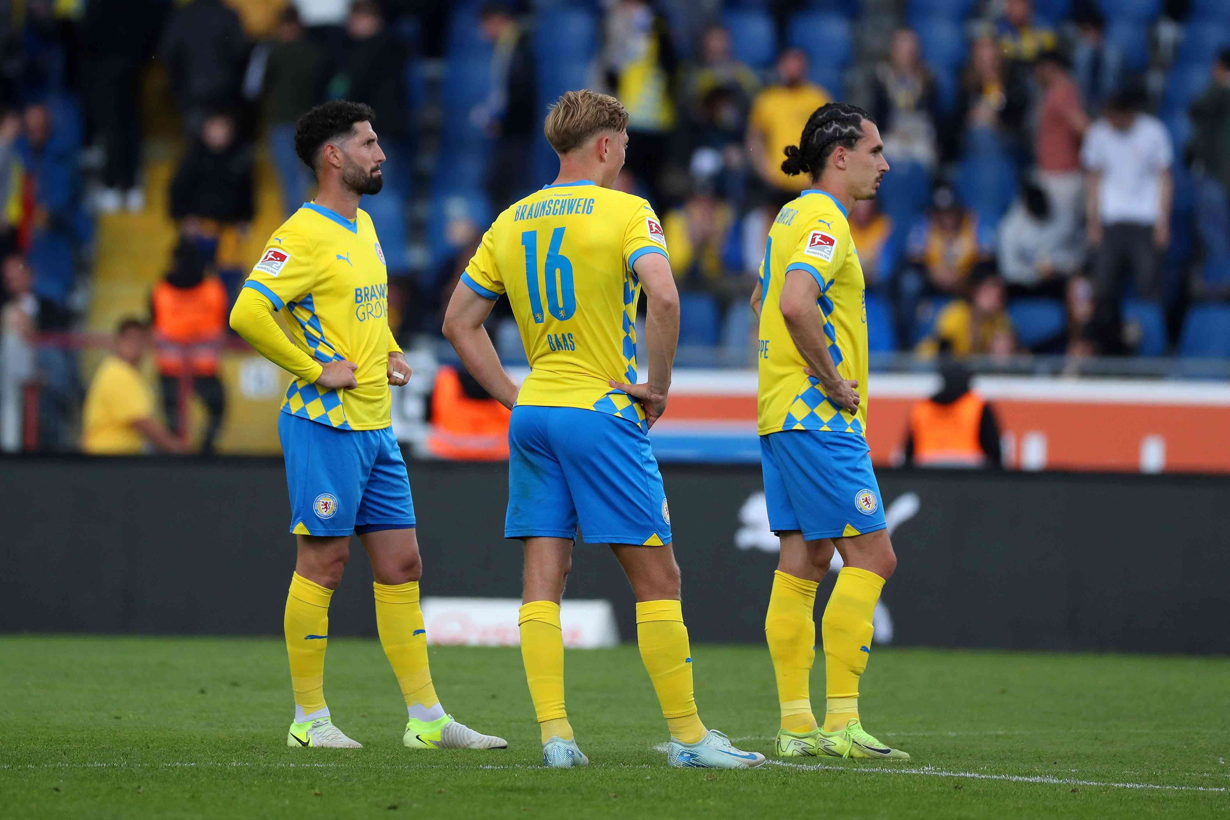 Relegation: 1. FC Saarbrücken gegen Eintracht Braunschweig