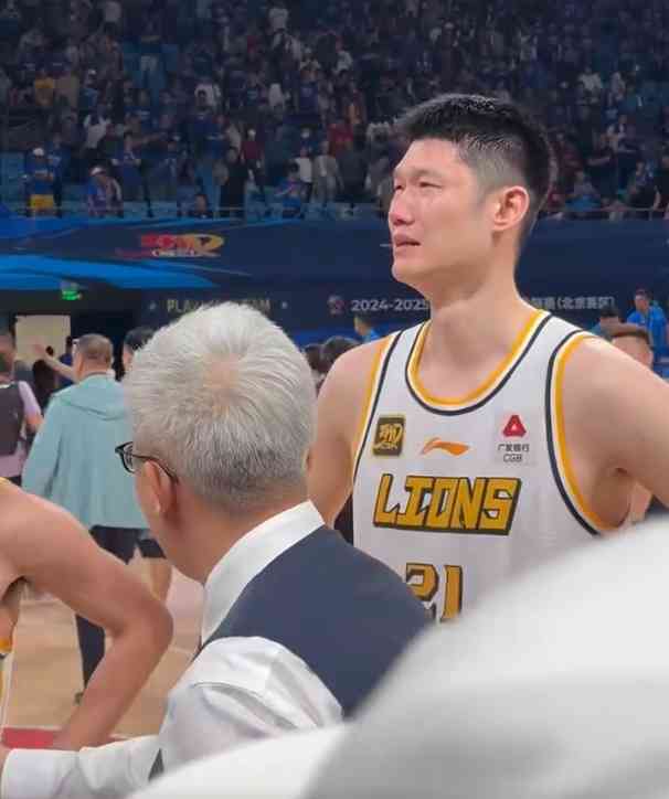 广厦夺冠后面临两难选择，男篮未来堪忧