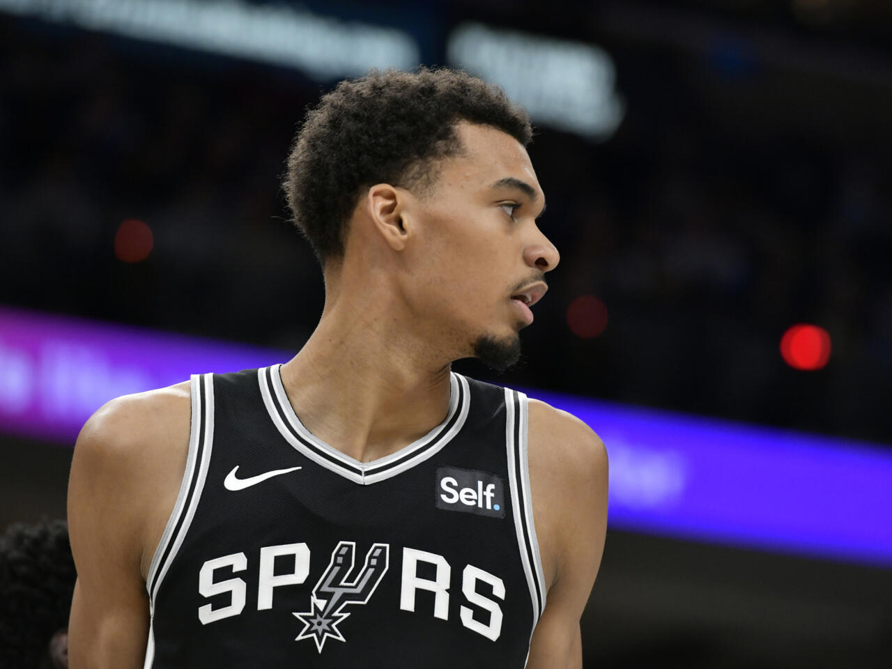 Wembanyama brille et propulse les Spurs vers la victoire