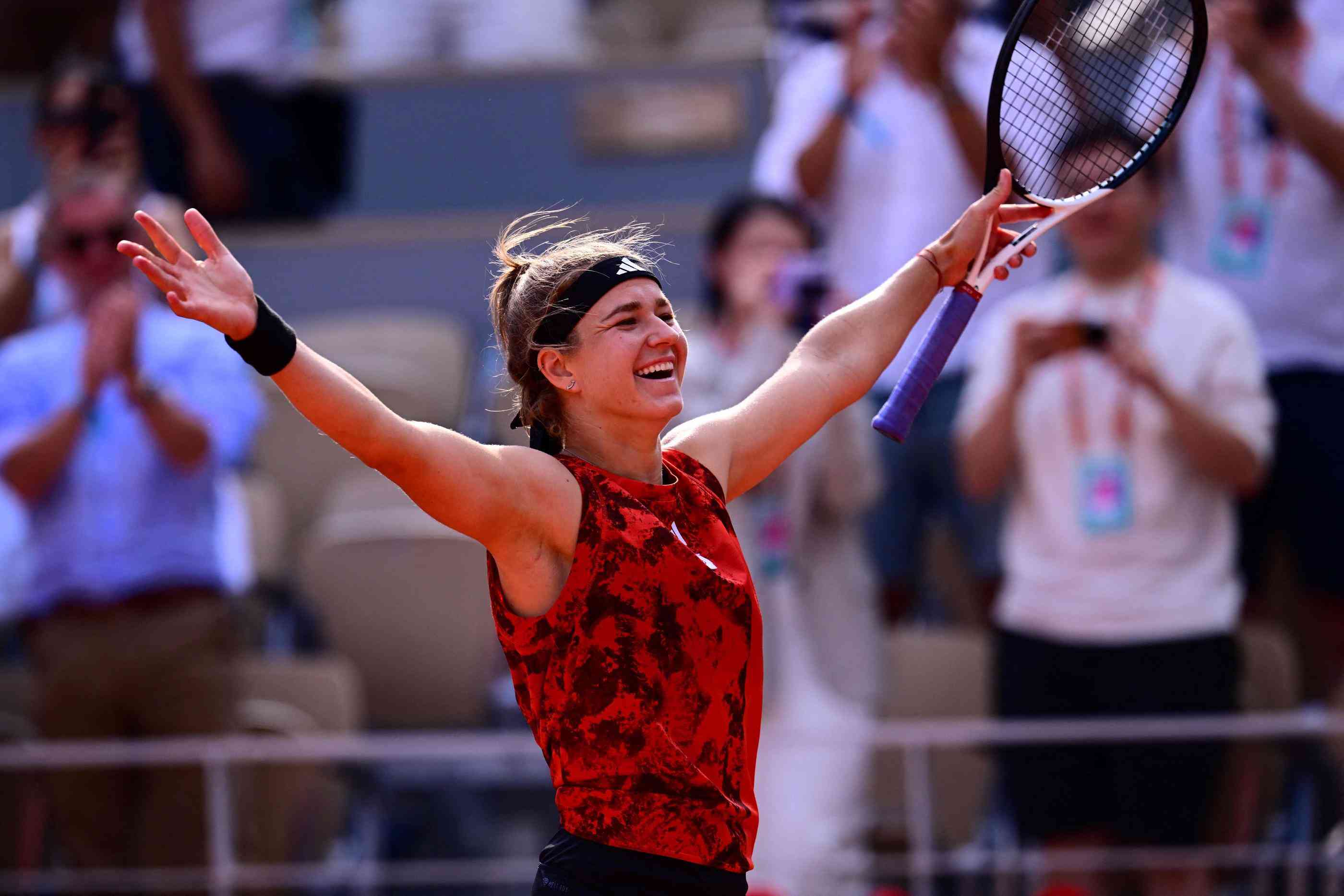 Muchova face à l`incertitude : l`opération menace son rêve à Roland-Garros