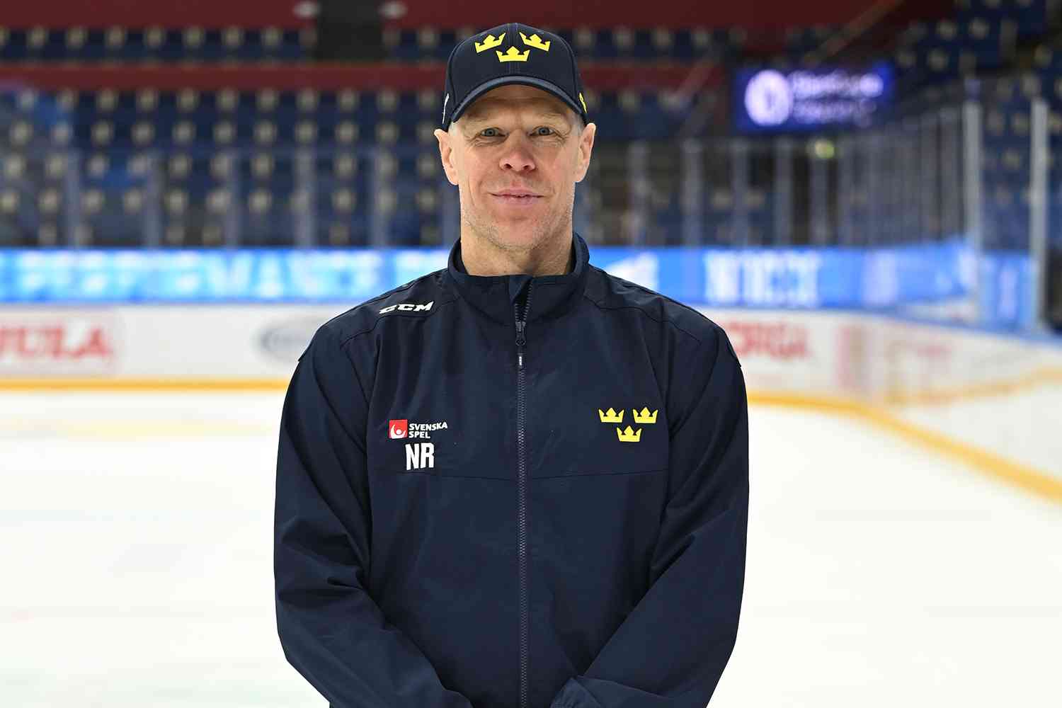 Nicklas Rahm lämnar Tre Kronor för HV71 – stora förändringar i ishockeyn!