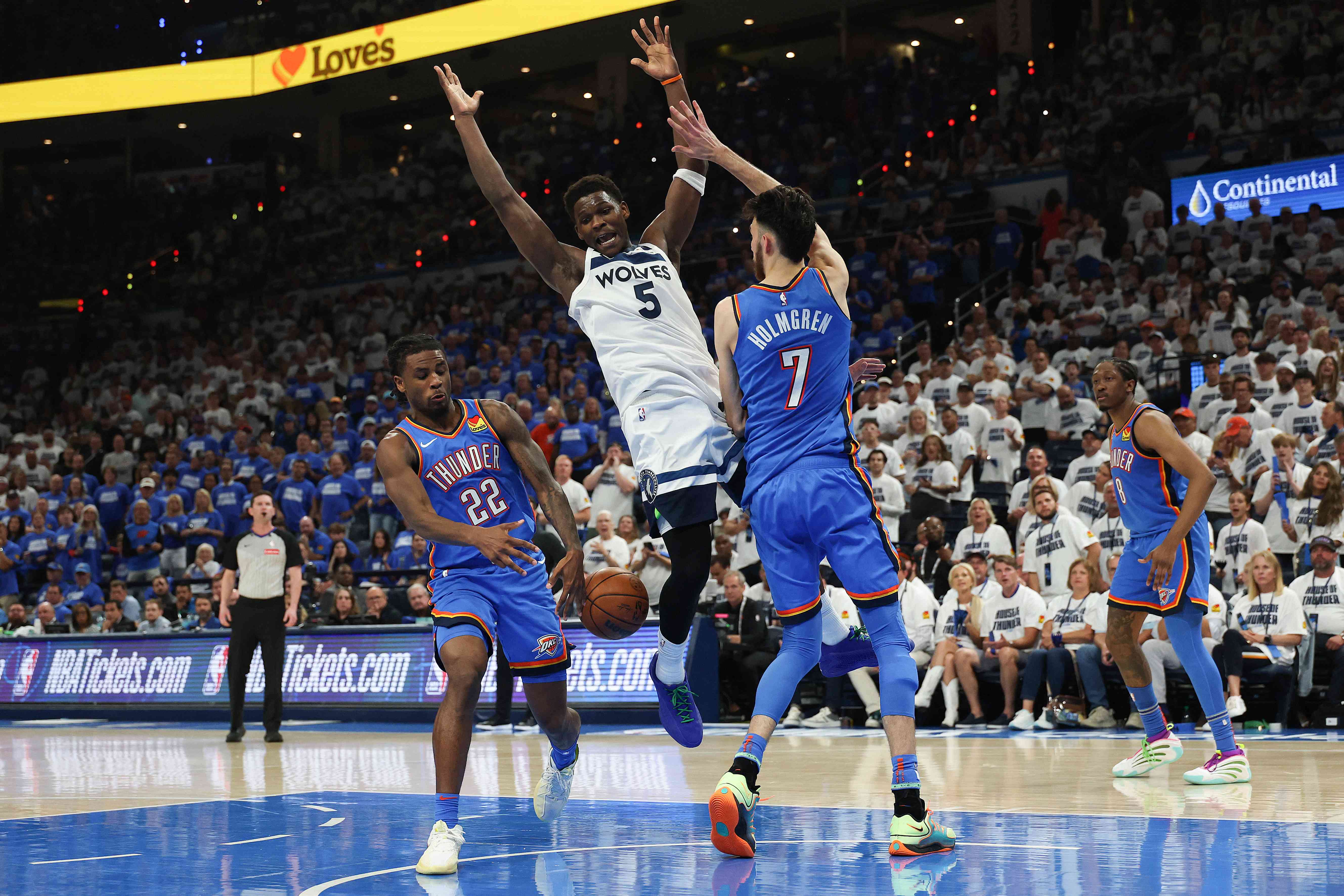 Thunder Storm Past Timberwolves to NBA Finals