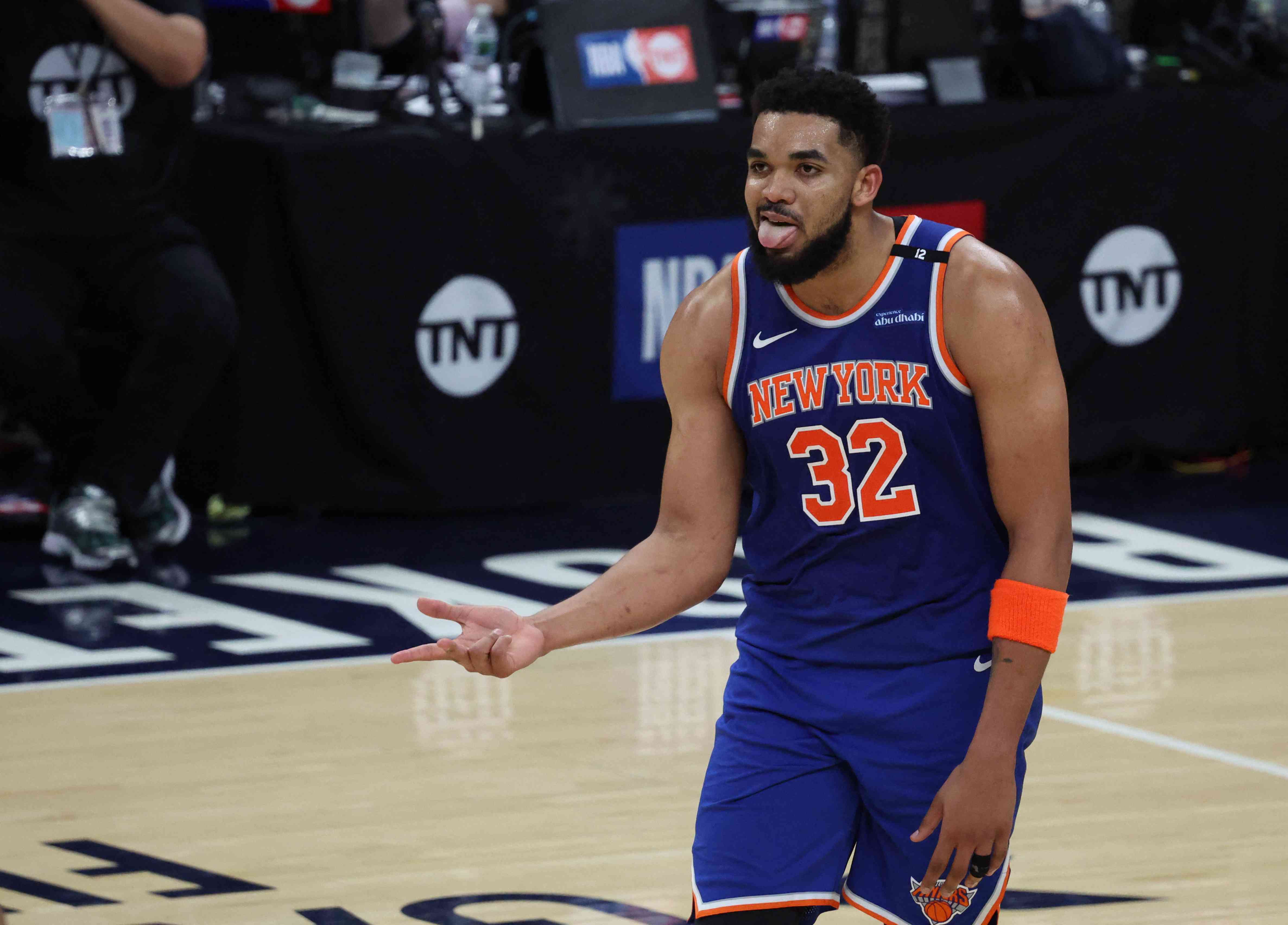 Knicks Stave Off Elimination with Dominant Win Over Pacers