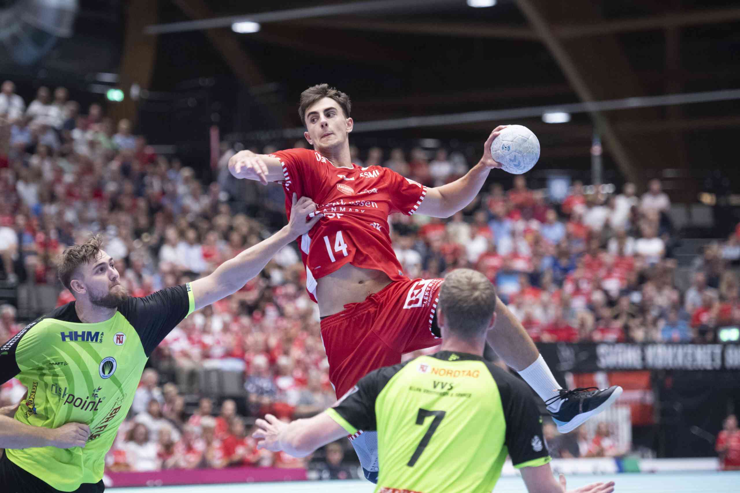 Aalborg Håndbolds Mads Hoxer dominerer semifinalen!
