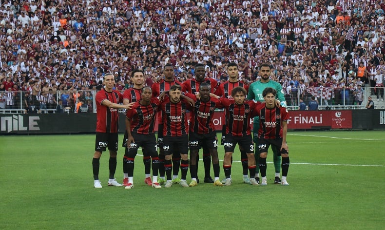 Wesley`nin Parlak Performansı, Fatih Karagümrük`ü Süper Lig`e Taşıdı