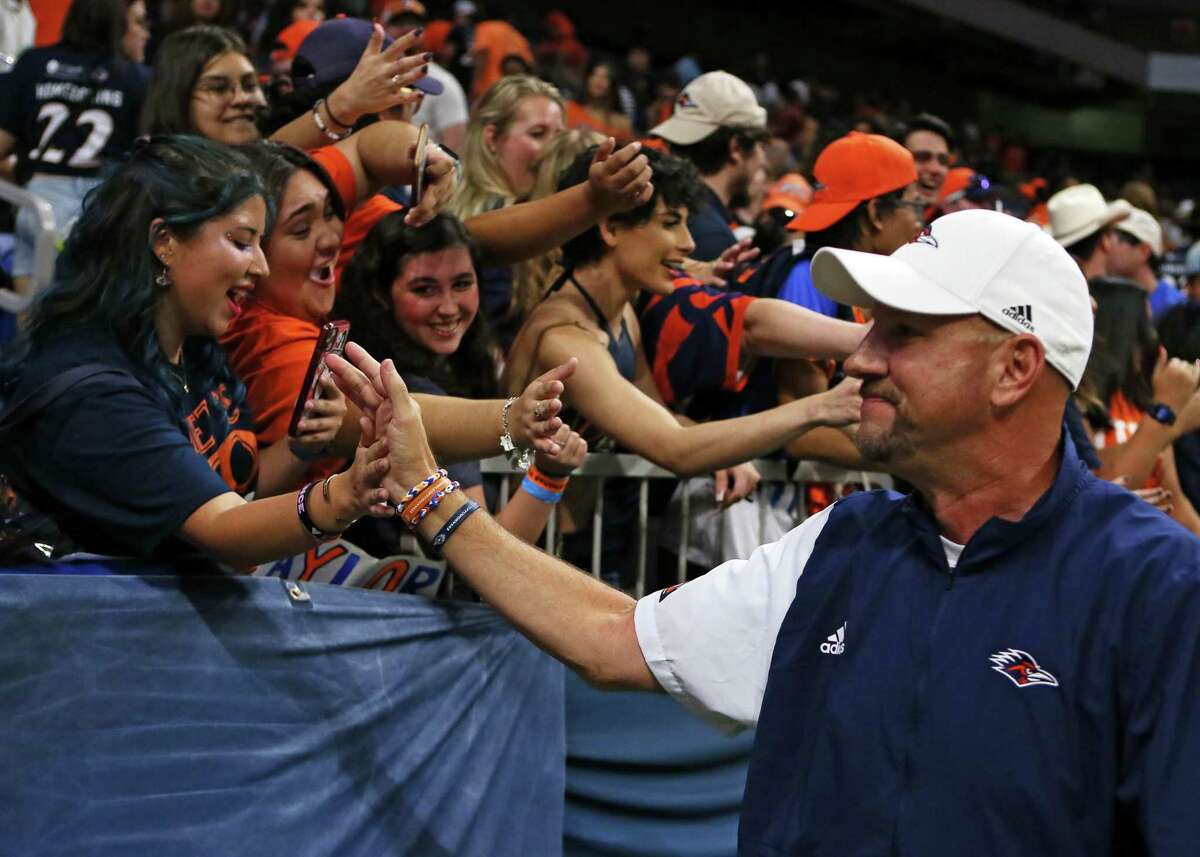 UTSA Shocks Texas to Reach Historic NCAA Baseball Final