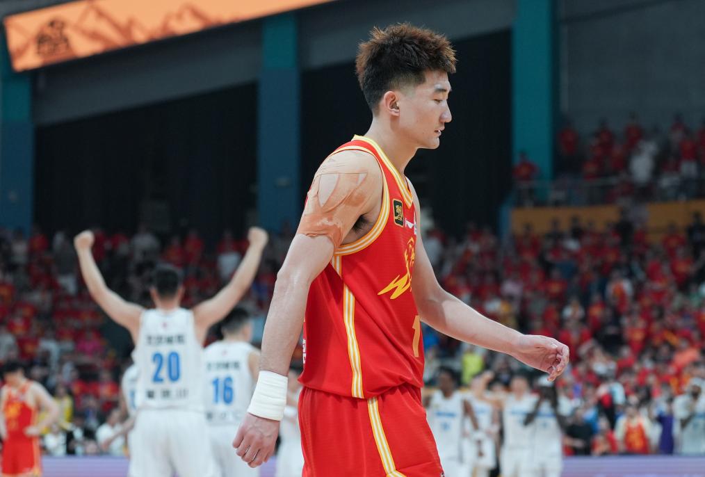 浙江广厦夺冠之路：王博教练的团队篮球传奇