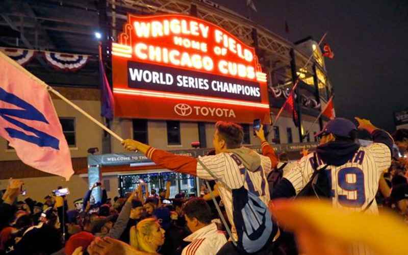 Cubs Roar at Wrigley: A 7-3 Triumph Over Reds
