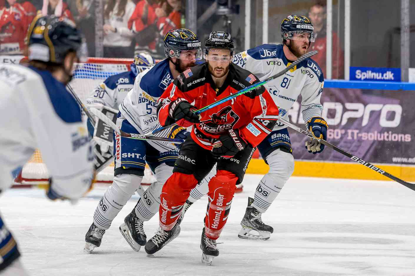 Aalborg Pirates` Bold Moves as Metal Ligaen Stands Still