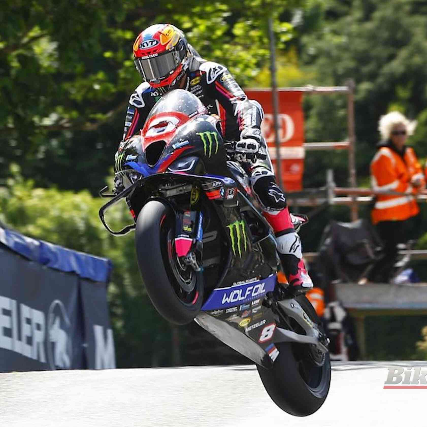 Davey Todd Triumphs in Thrilling Isle of Man TT Superbike Showdown