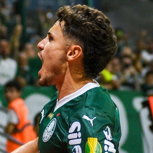 Palmeiras brilha no Choque-Rei e vence São Paulo