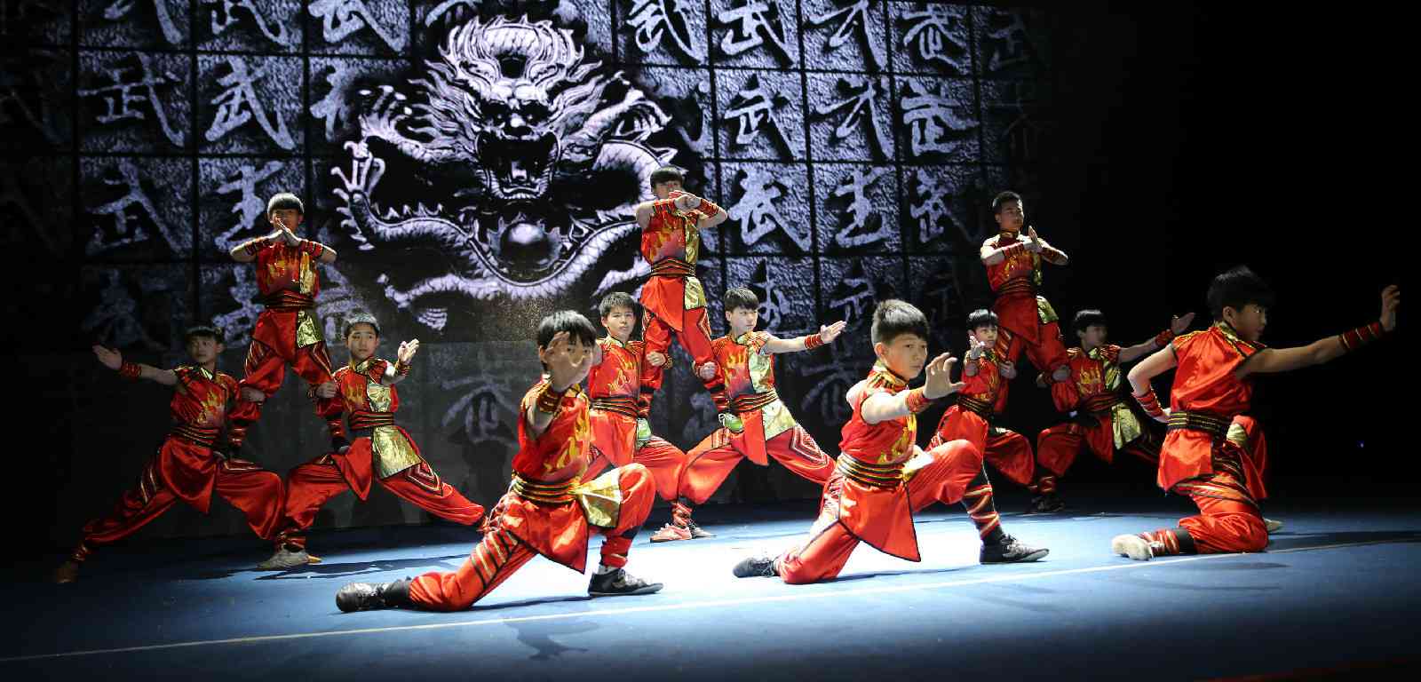天津霍元甲学校武术队历史性突破