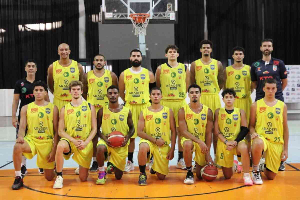 Brusque Basquete brilha no clássico catarinense