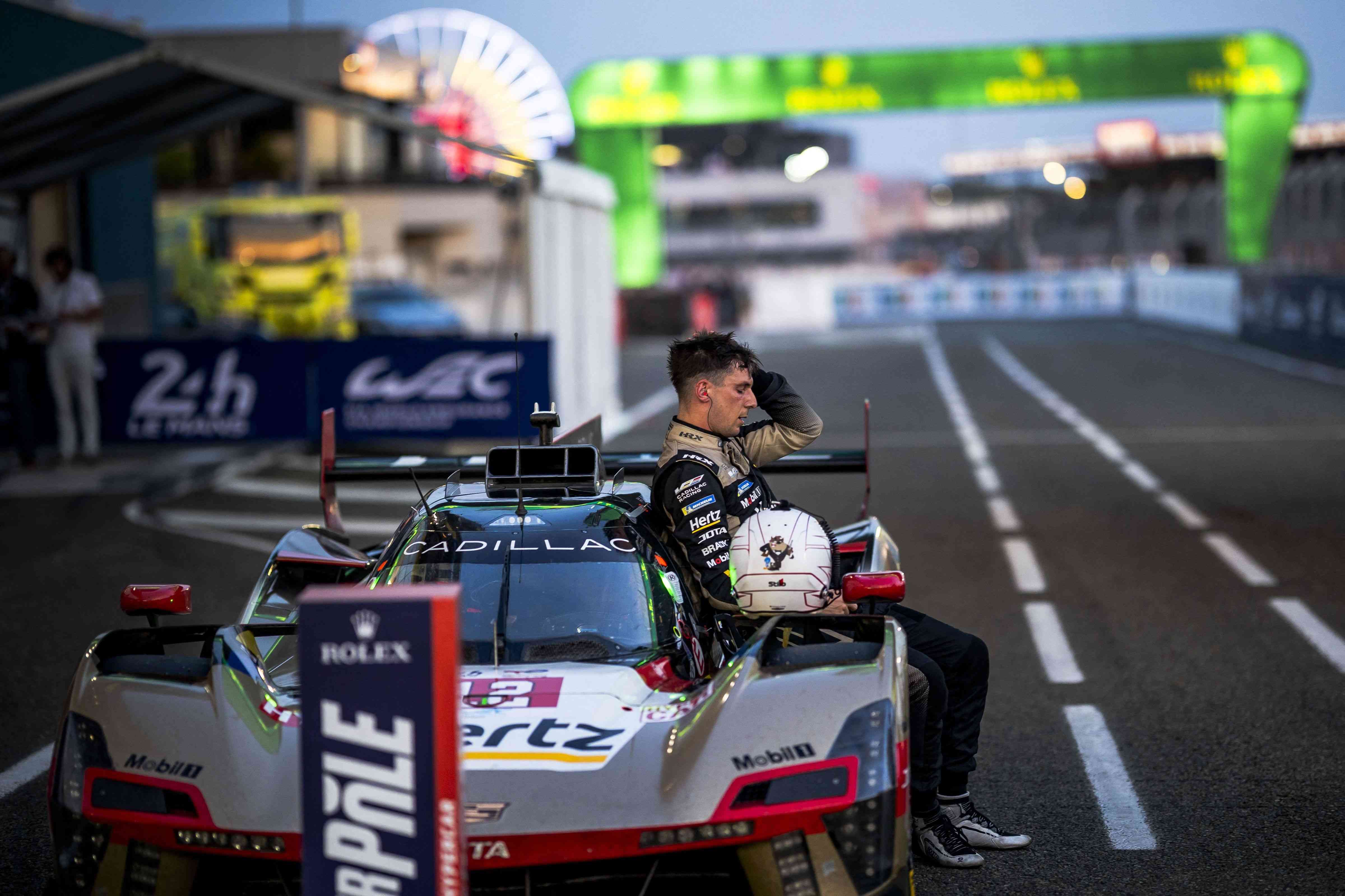 Silence radio dans le monde des courses automobiles